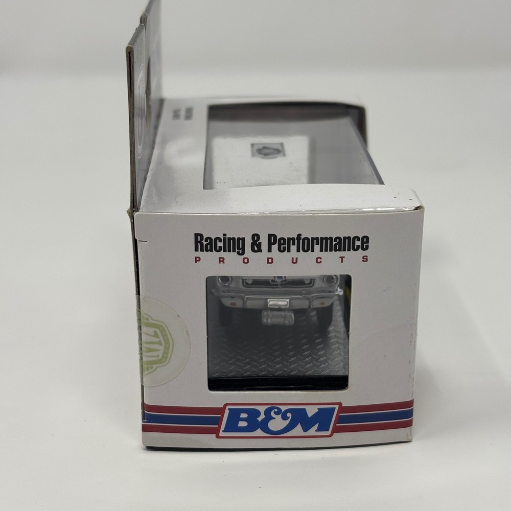 1966 Ford Mustang Gasser M2 Machines B&M Racing R97 24-139 White 1:64 Diecast - Picture 4 of 6